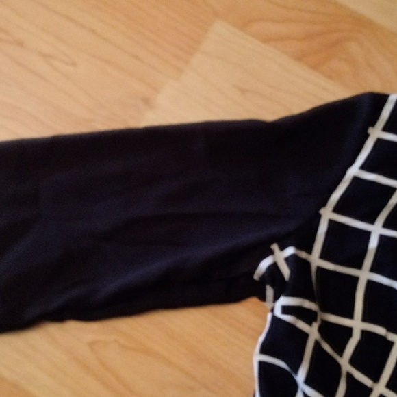 Peplum style ladies blouse. - Picture 4 of 4